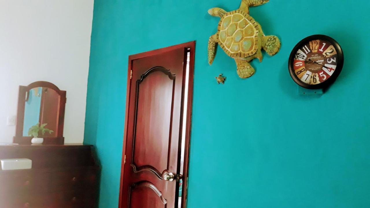 פורטו איורה Suite Galarous Island מראה חיצוני תמונה