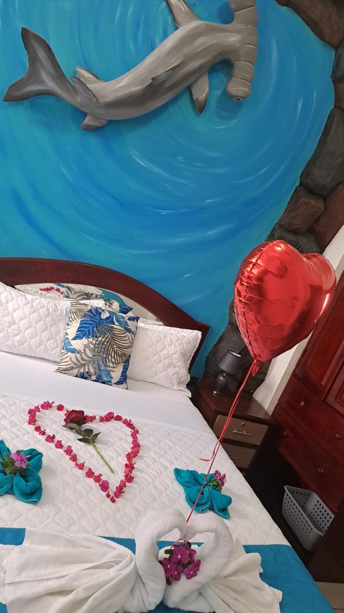 פורטו איורה Suite Galarous Island מראה חיצוני תמונה