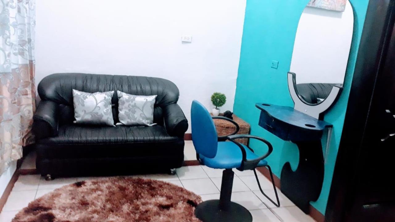 פורטו איורה Suite Galarous Island מראה חיצוני תמונה