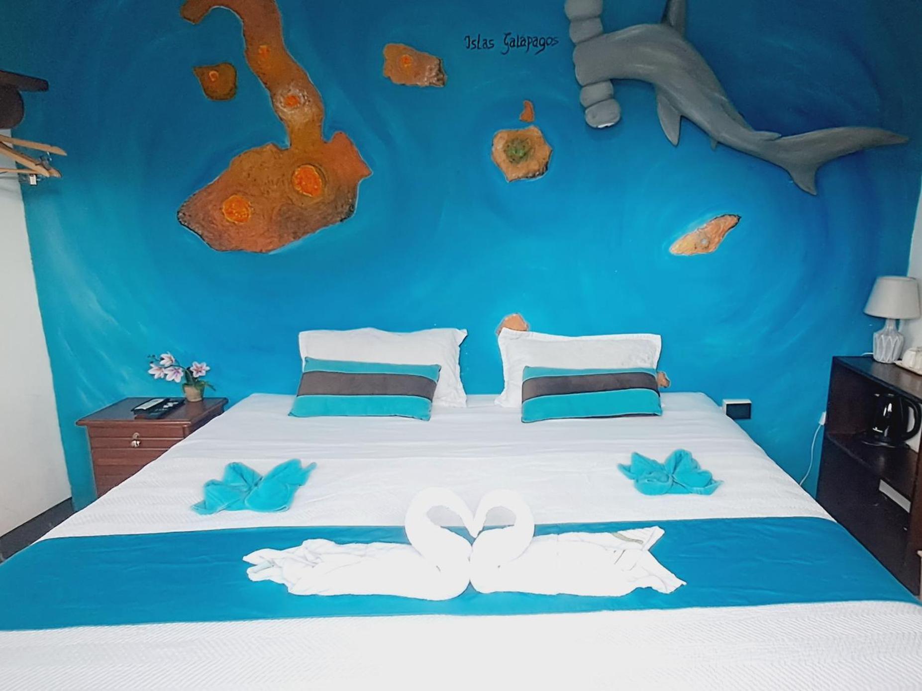 פורטו איורה Suite Galarous Island מראה חיצוני תמונה